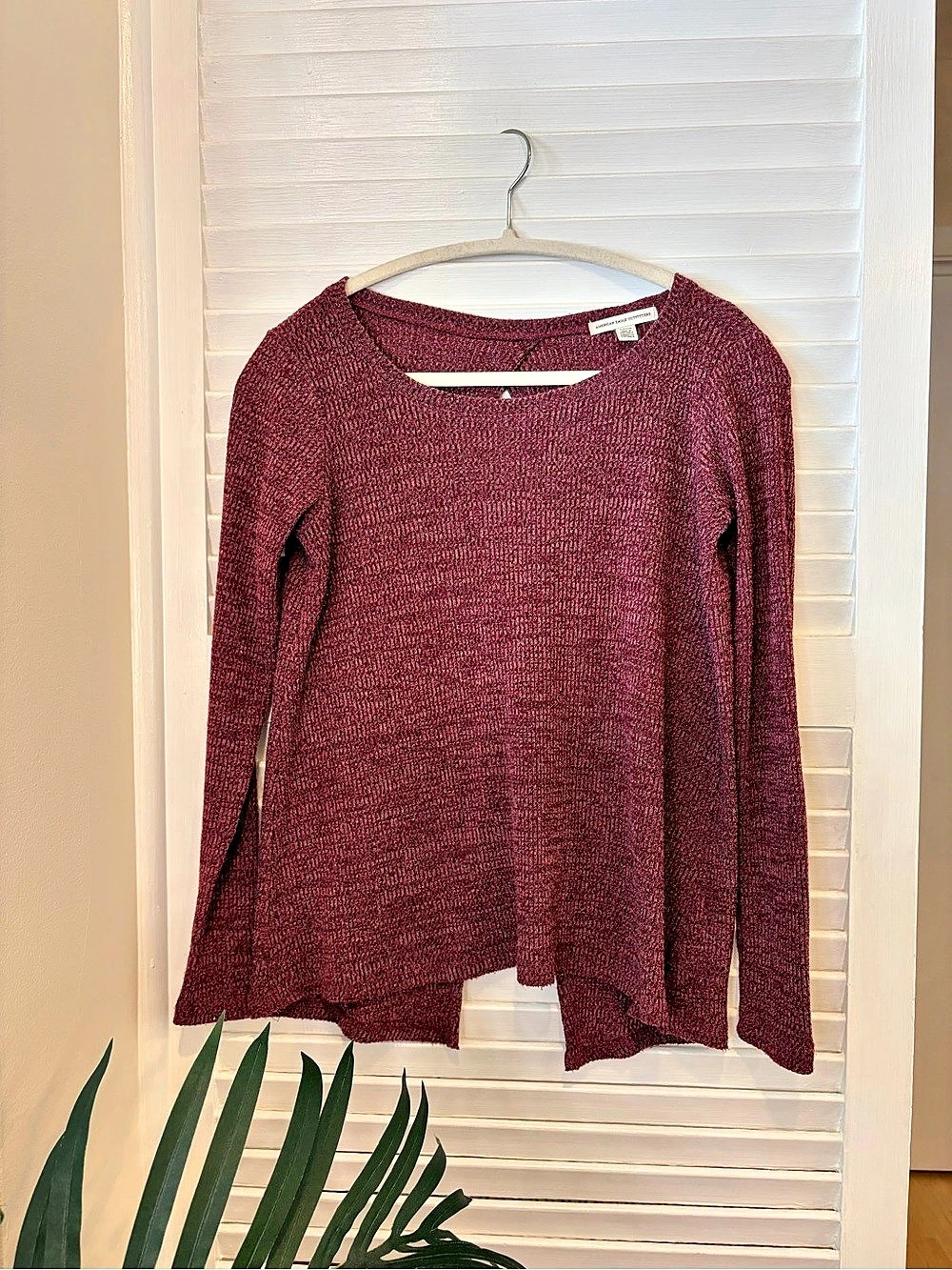 American Eagle Wine Ribbed Soft Sweater Open Twist Back Size S Fall